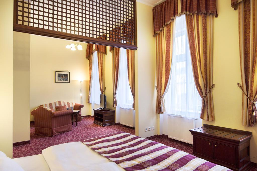 Hotel Ontario Karlovy Vary Luaran gambar